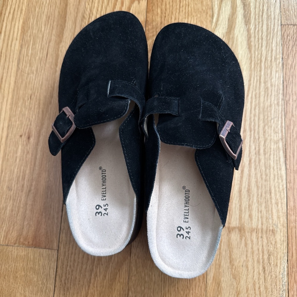 NWOT EVELLYHOOTD Black Suede Slip-On Mule Clogs  EU 39 US 8.5